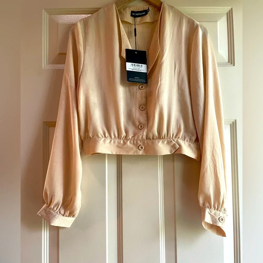 N.W.T Pretty Little Thing top 😍 - Picture 1 of 1